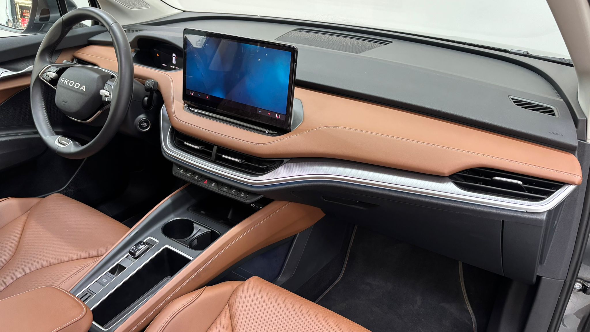 SKODA ENYAQ 8